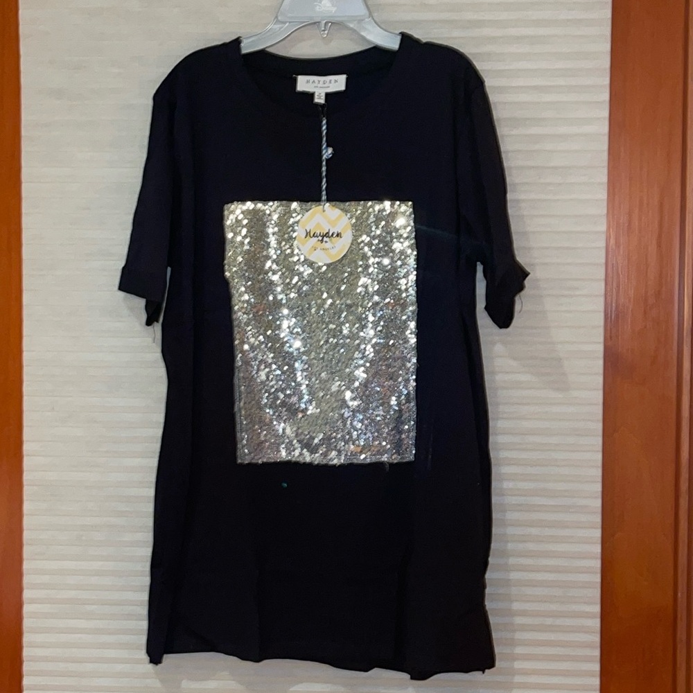 NWT Hayden black sequin square T-shirt size medium